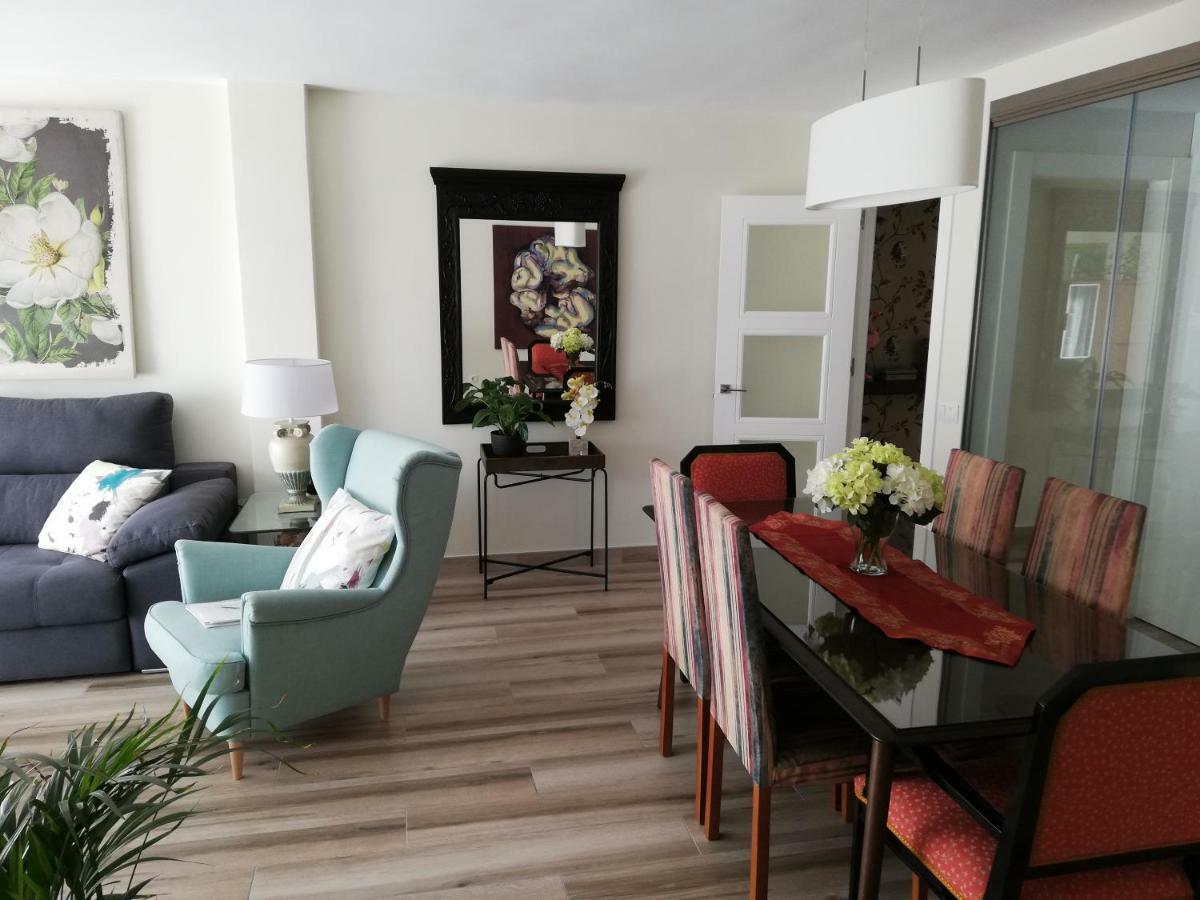 Apartamento Aurora マラガ エクステリア 写真