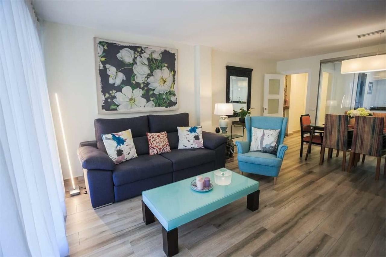 Apartamento Aurora マラガ エクステリア 写真