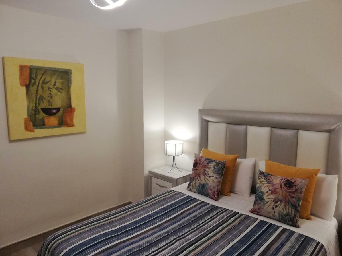 Apartamento Aurora マラガ エクステリア 写真