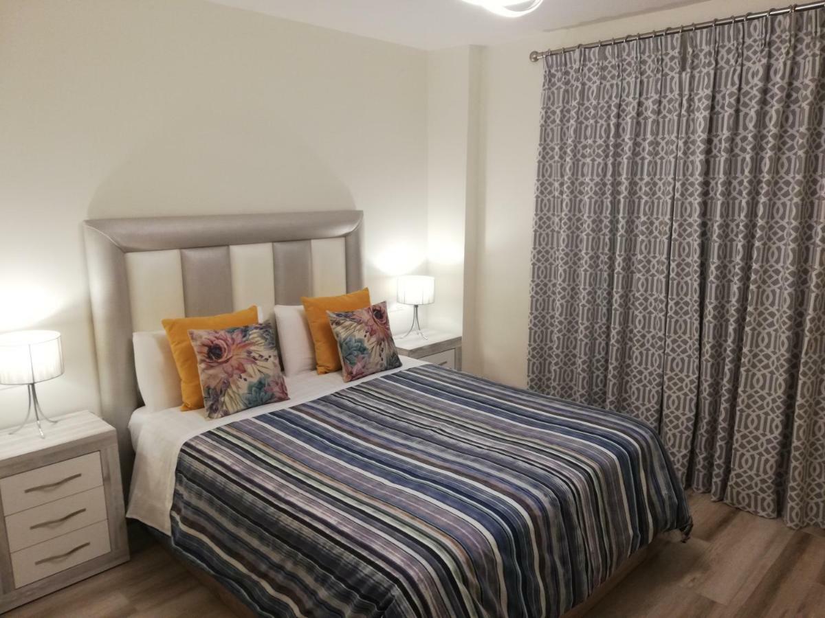 Apartamento Aurora マラガ エクステリア 写真